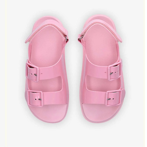 GUCCI GG Isla Logo Embossed Rubber Sandals - Picture 3 of 10
